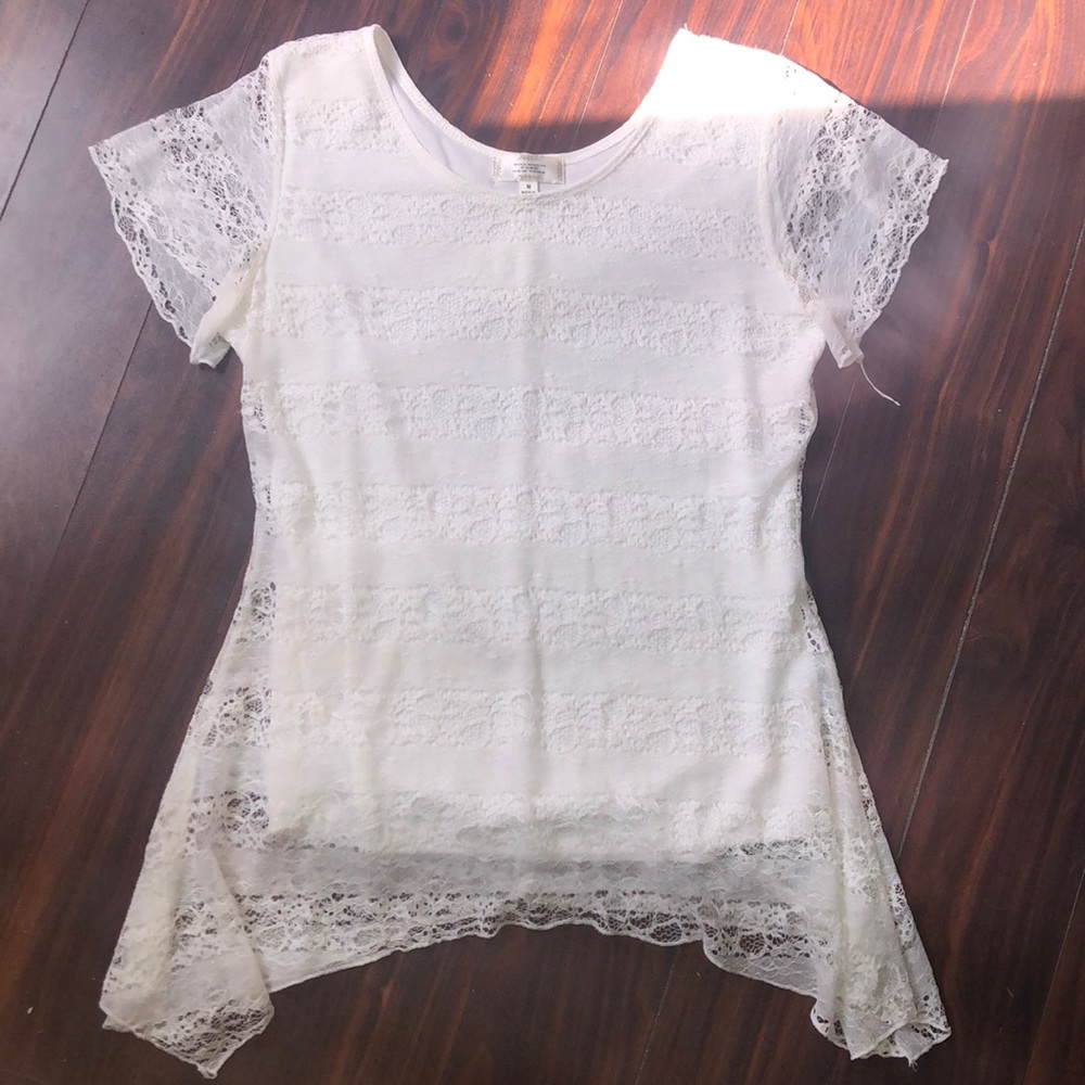 Cute white t-shirt